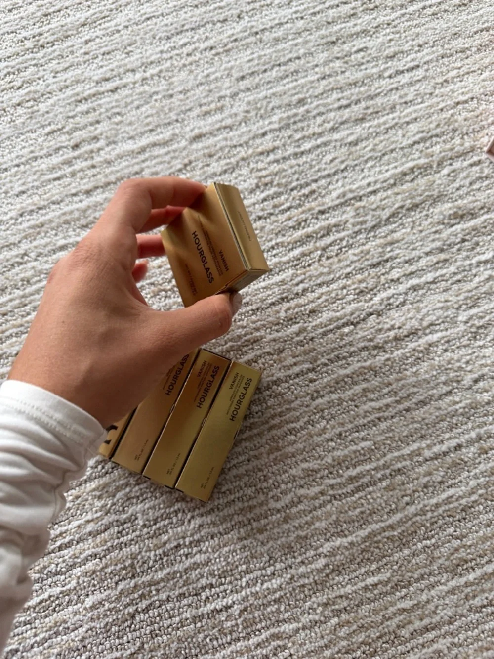 Hourglass selling as